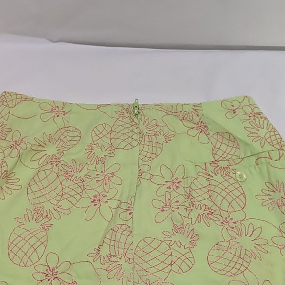 • Lilly Pulitzer Lime Green/ Pink 🌺🍍 • - Picture 4 of 5